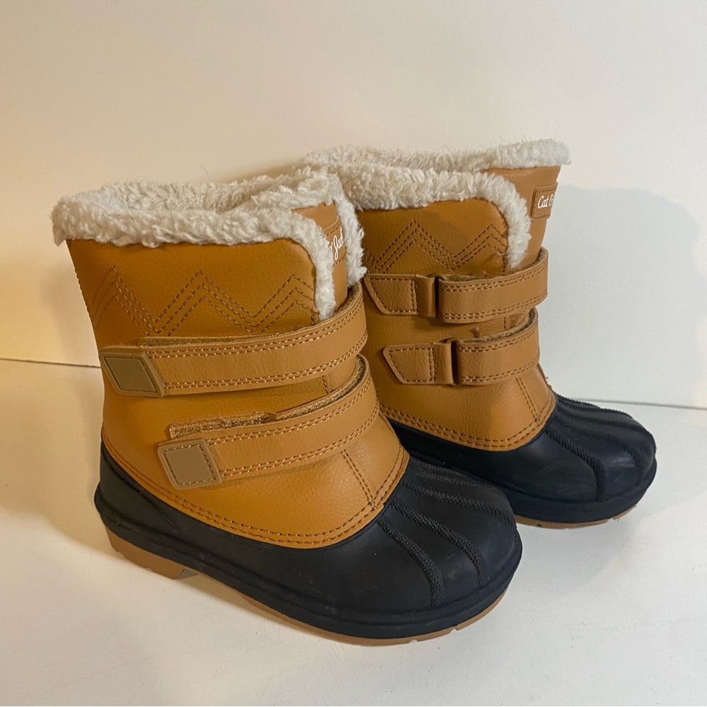Cat & Jack Child’s Denver Winter Tan Leather & Black Rubber Boots 
Size 12